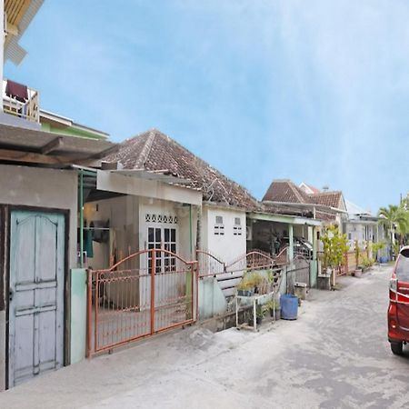 OYO 90998 Wisma Pinggir Tanjung Pinang Esterno foto